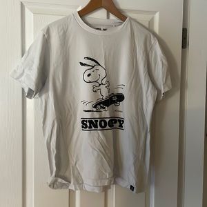 Uniqlo UT Peanuts Charlie Brown Snoopy White T-shirt